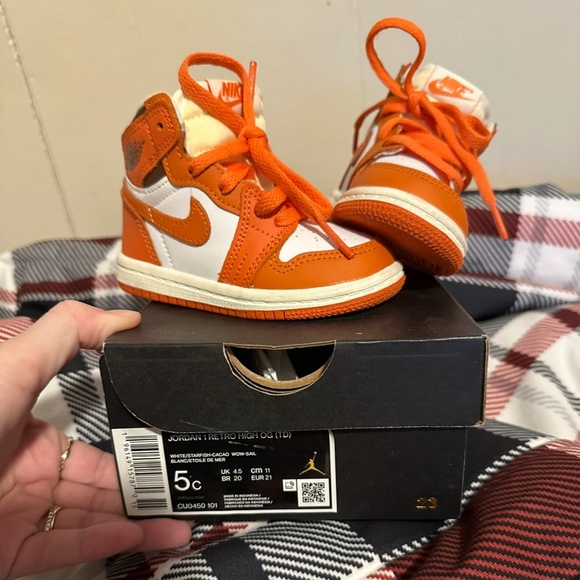 Toddler Jordan 1s - Picture 1 of 1